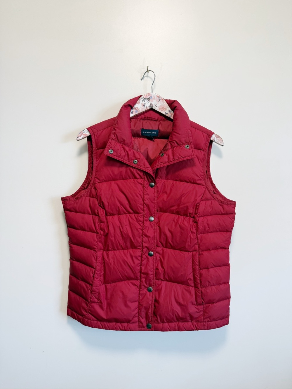 LANDS END Down Puffer Vest Womens Medium Red Snap Pockets